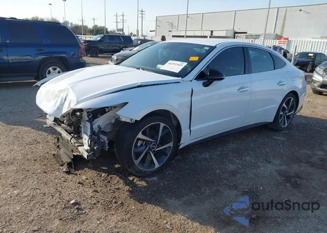 2021 Hyundai Sonata Sel Plus z USA, uszkodzony, nr VIN 5NPEJ4J21MH063353